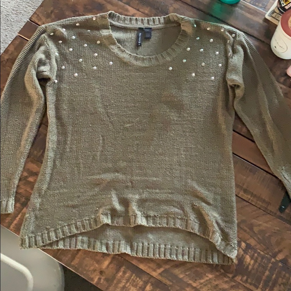 Sweater - Picture 1 of 3